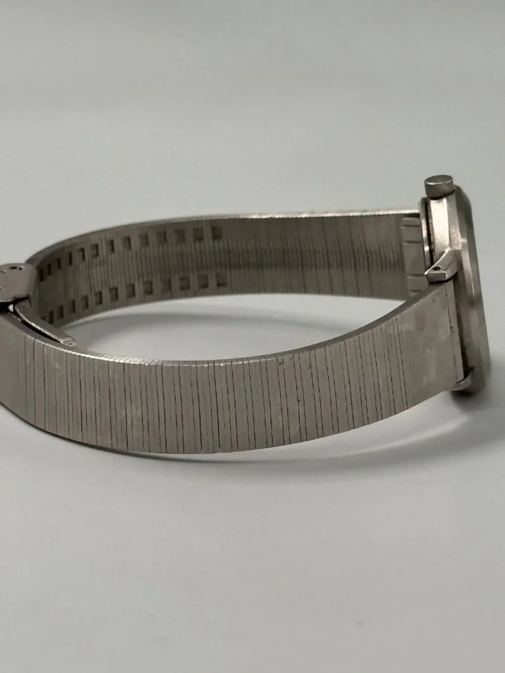 Calvin Klein Watch Women Silver Tone Round Dial 23MM New Battery 8